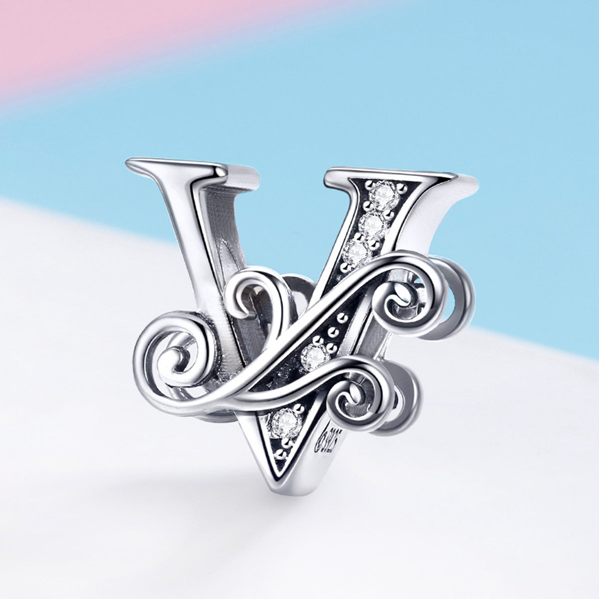 Charm Lettre V Creuse en Argent Sterling