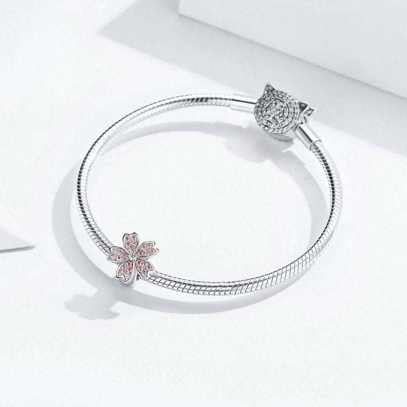Perla scintillante di fiori di ciliegio in argento sterling
